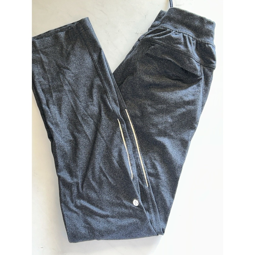 Lululemon Discipline Pants in a heathered gray Men's Small Inseam 35"